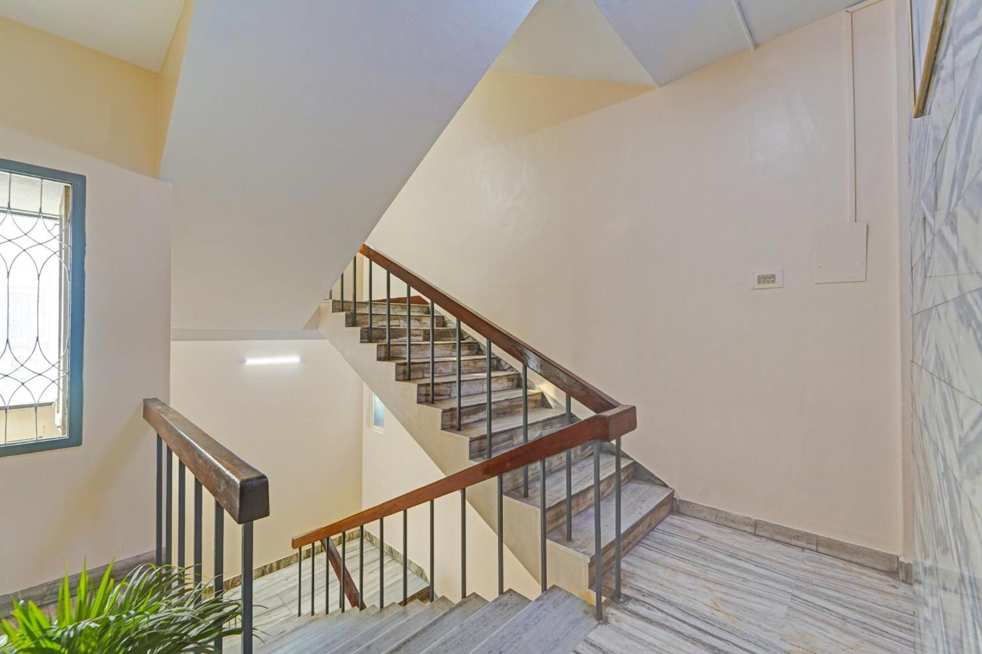 Super Townhouse G Silver Hotels Mount Road Chennai Luaran gambar