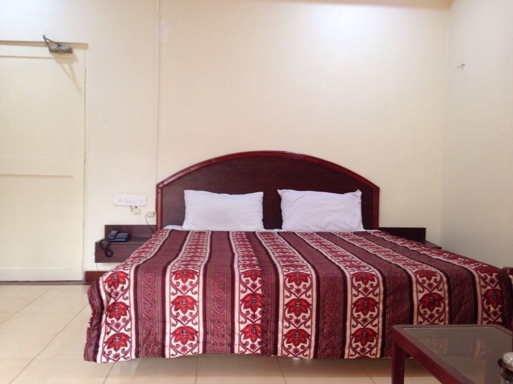 Super Townhouse G Silver Hotels Mount Road Chennai Luaran gambar
